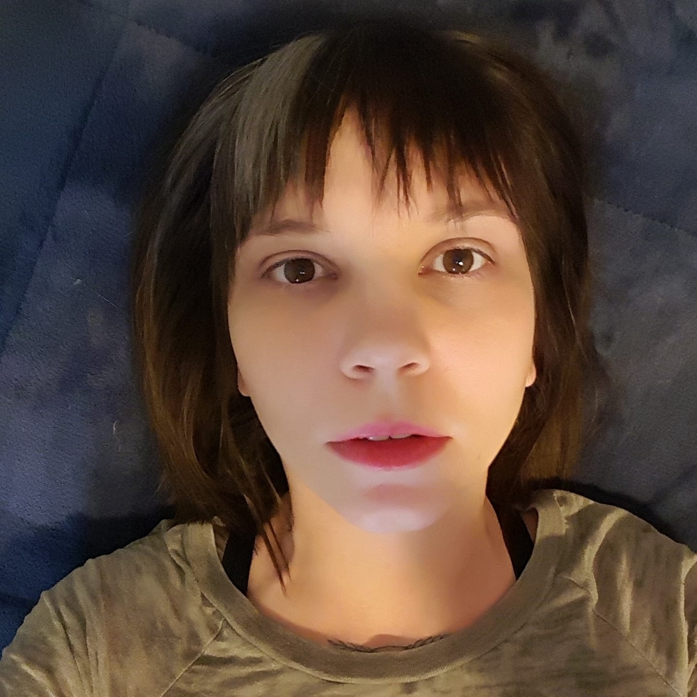 Meet your Posher, Crystal